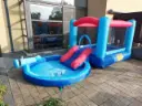 Springkasteel Met Glijbaan & Waterbad voor kinderen tot 5jaar. 